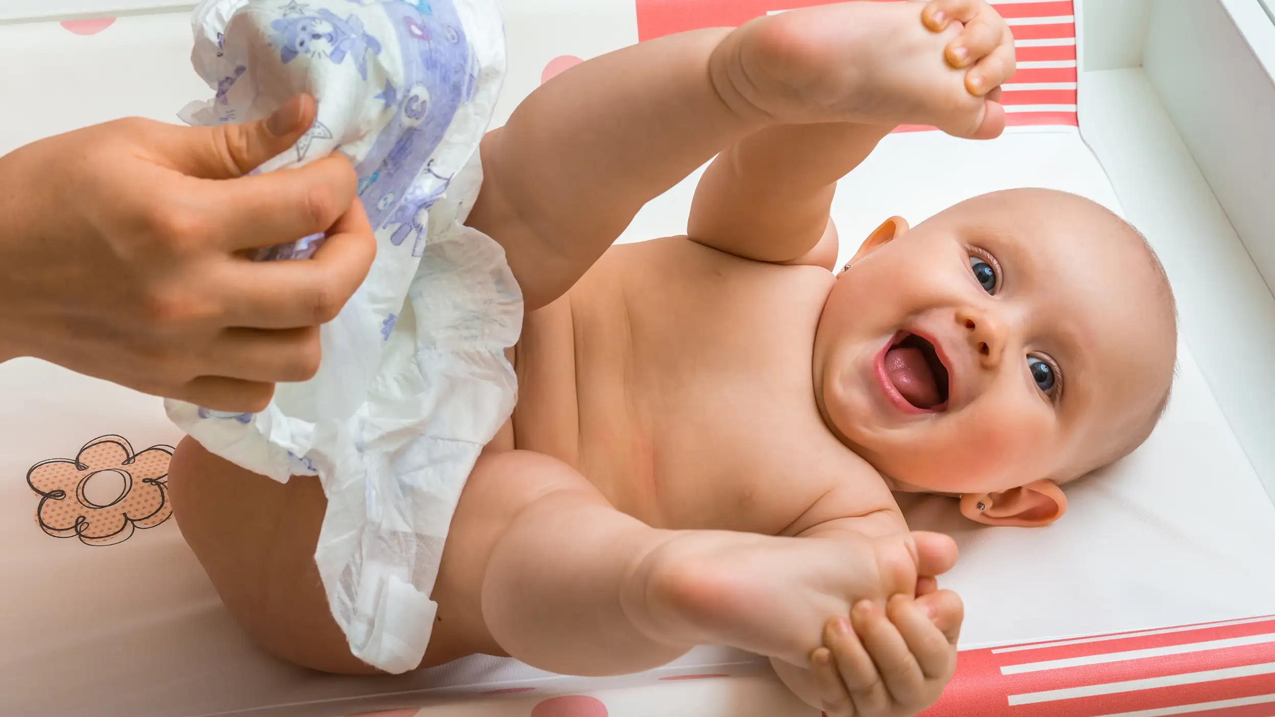 How to wipe a baby girl